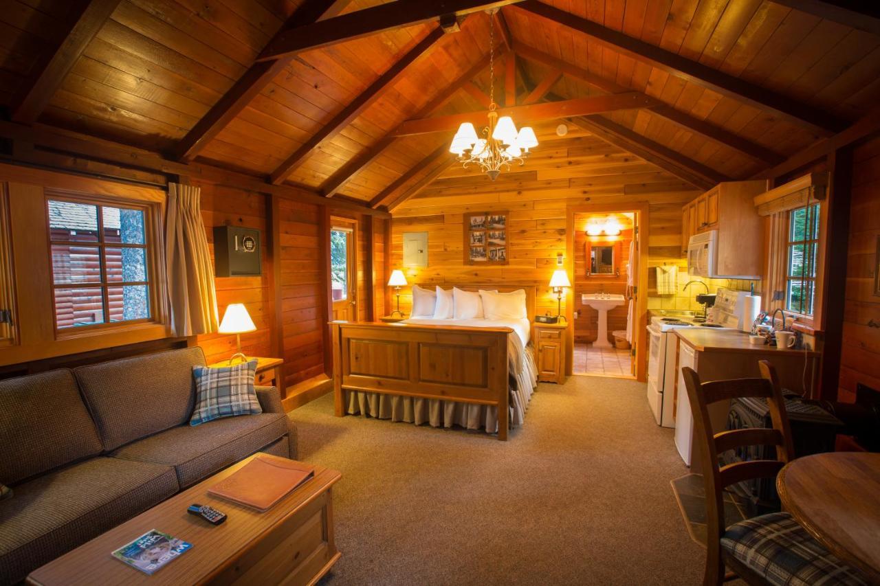 Paradise Lodge And Bungalows Lake Louise Exterior photo