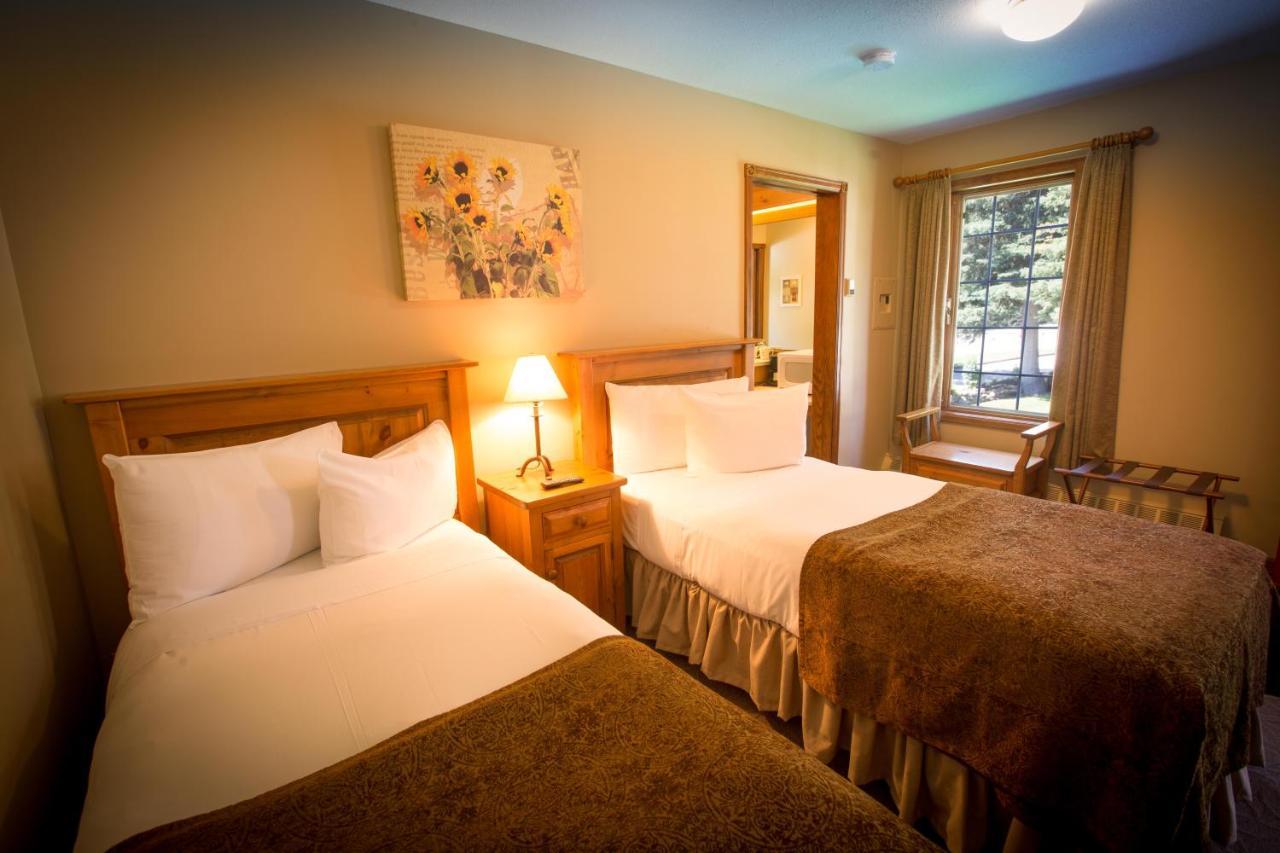 Paradise Lodge And Bungalows Lake Louise Exterior photo