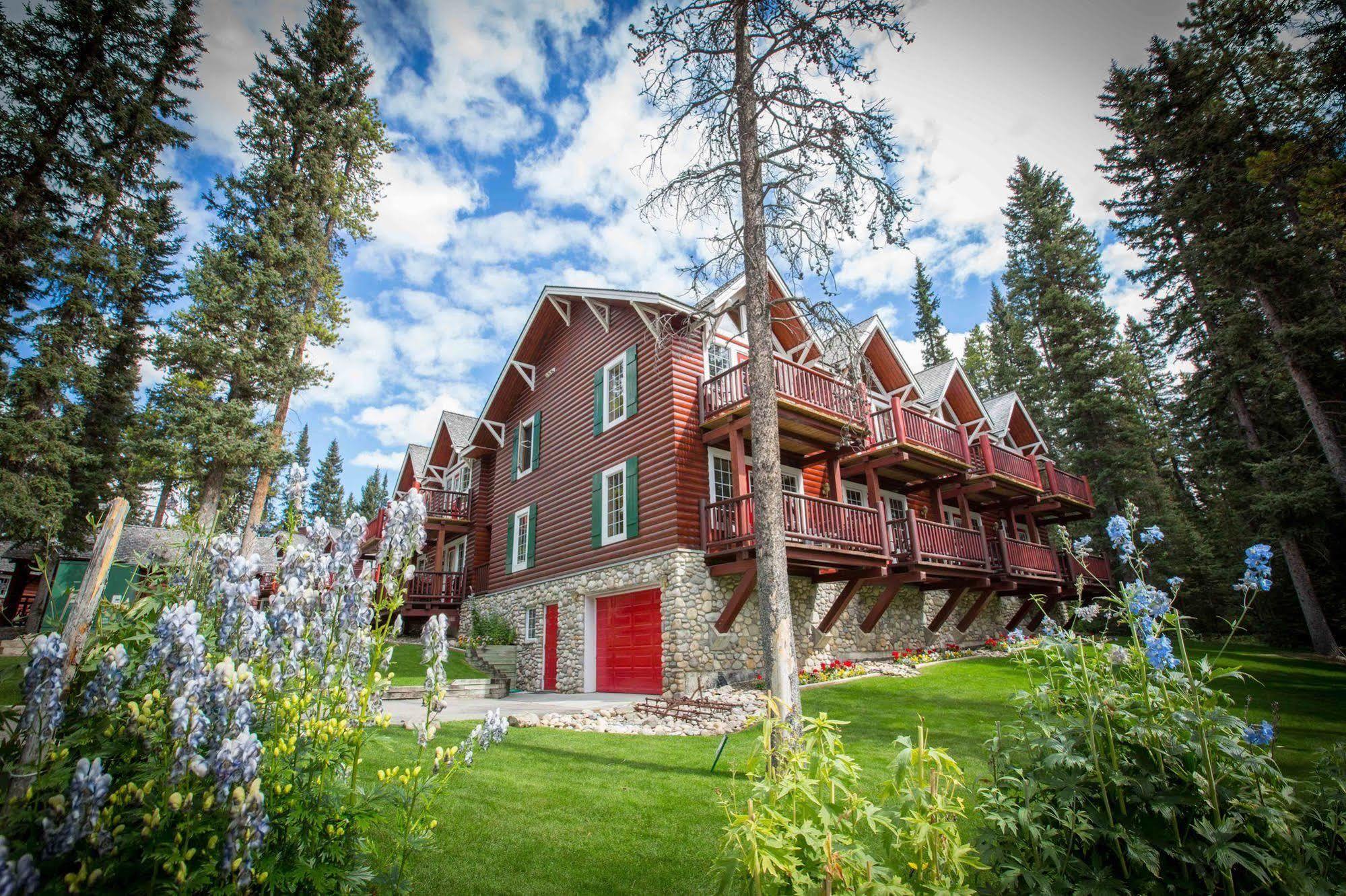 Paradise Lodge And Bungalows Lake Louise Exterior photo